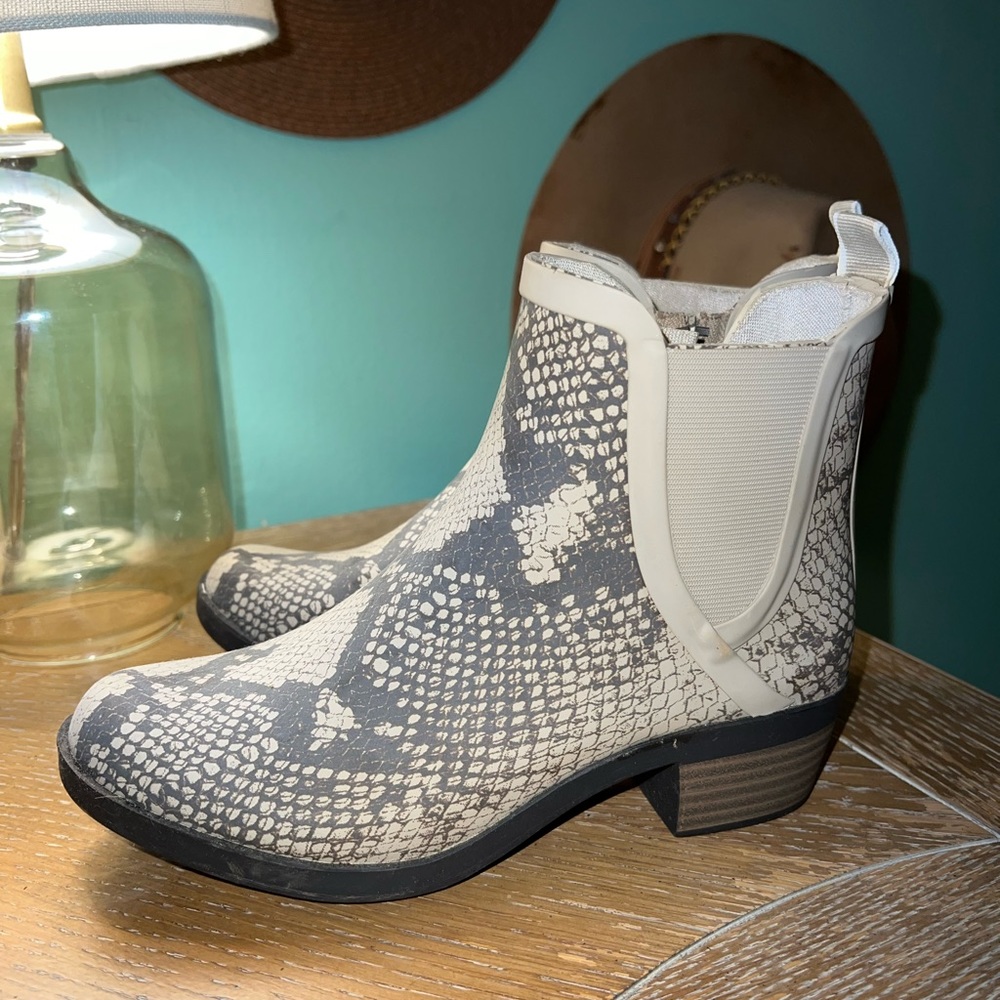 LUCKY BRAND SNAKE PRINT RAIN BOOTIES